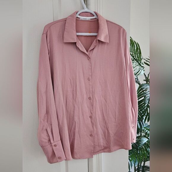 Satiny Pink Button Up Top - Picture 1 of 4